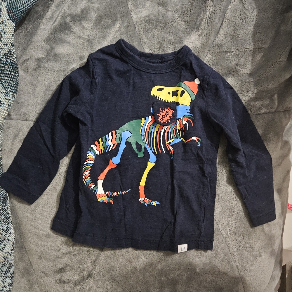 GAP dino shirt